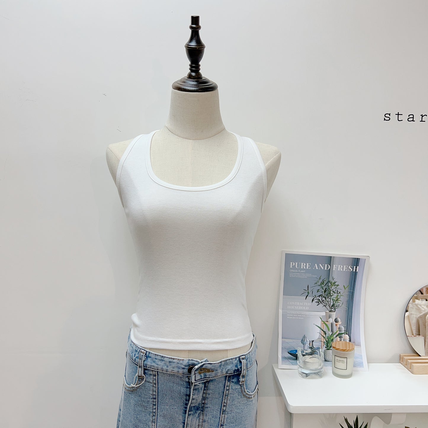 T734 POPPING HALTER TOP