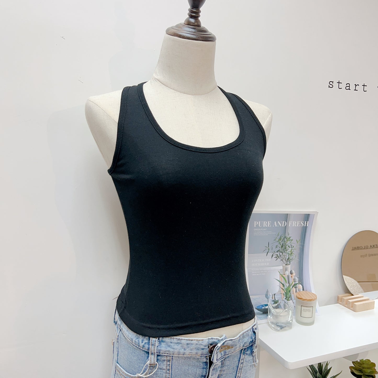 T734 POPPING HALTER TOP