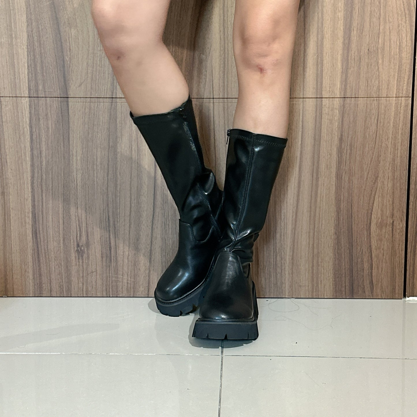 SE028 MOOD BOOTS