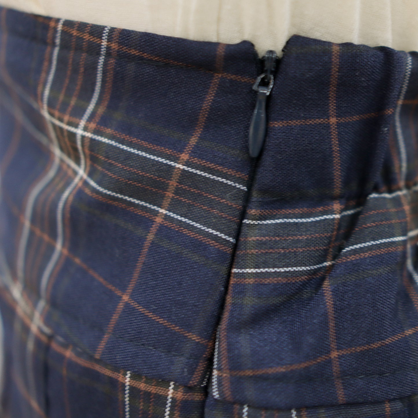 B165 CHECKING SKIRT