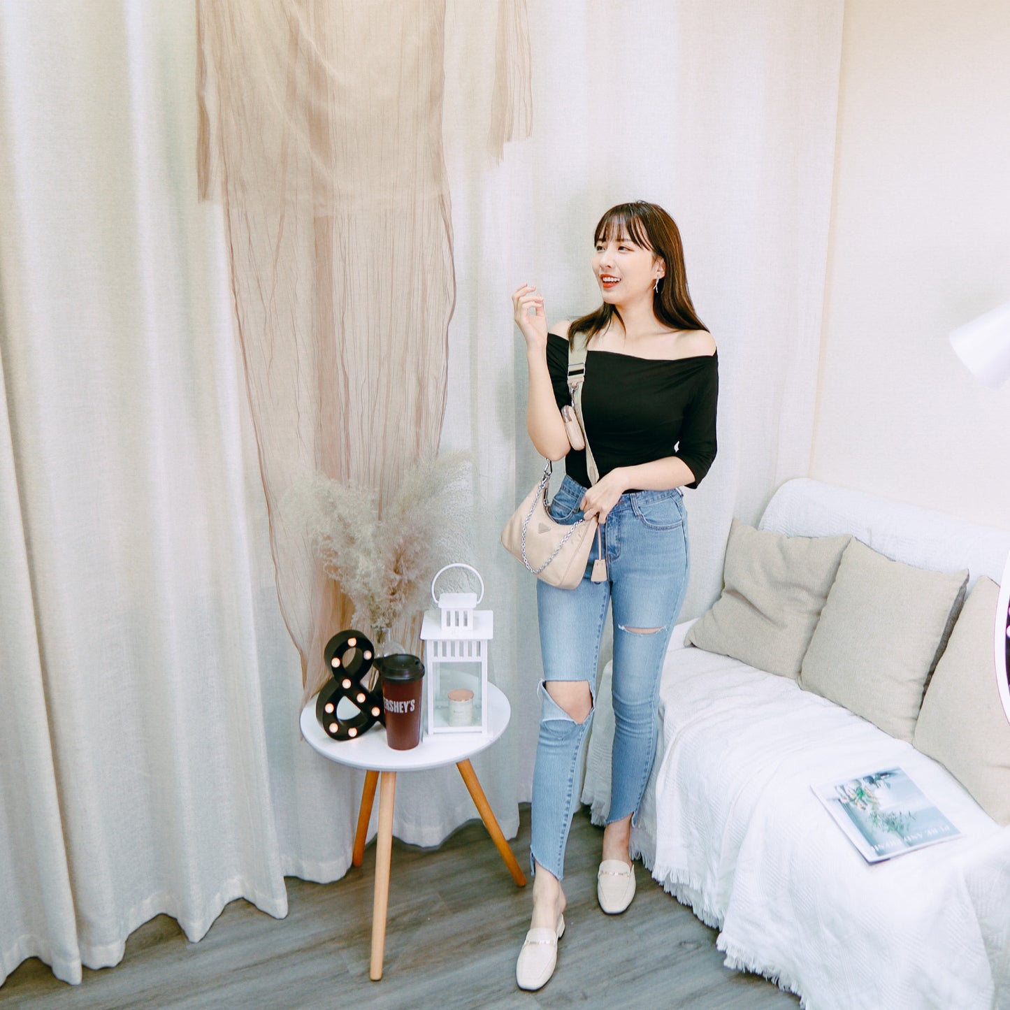 T489 DAYTIME OFFSHOULDER TOP