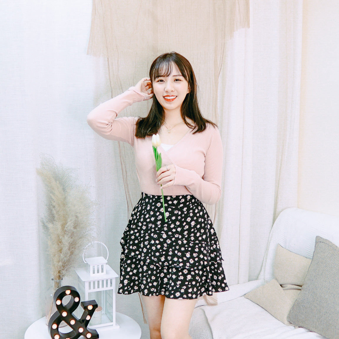 B160 WHITE DAY FLORAL SKIRT