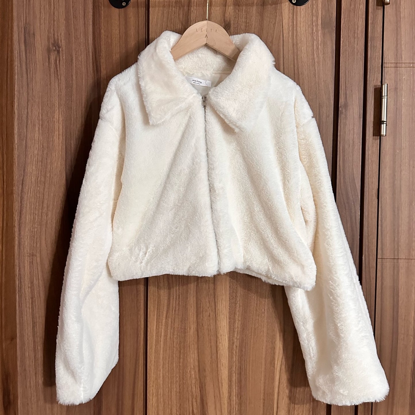 C070 SNOW OUTER