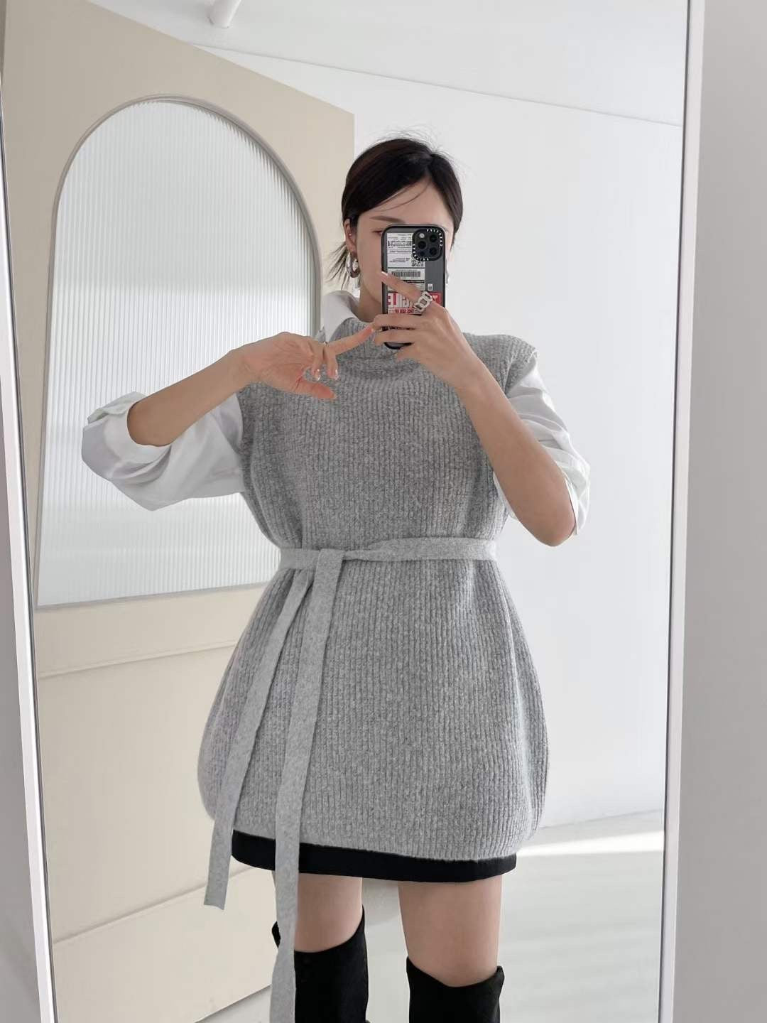 T884 PREFERENCE SWEATER