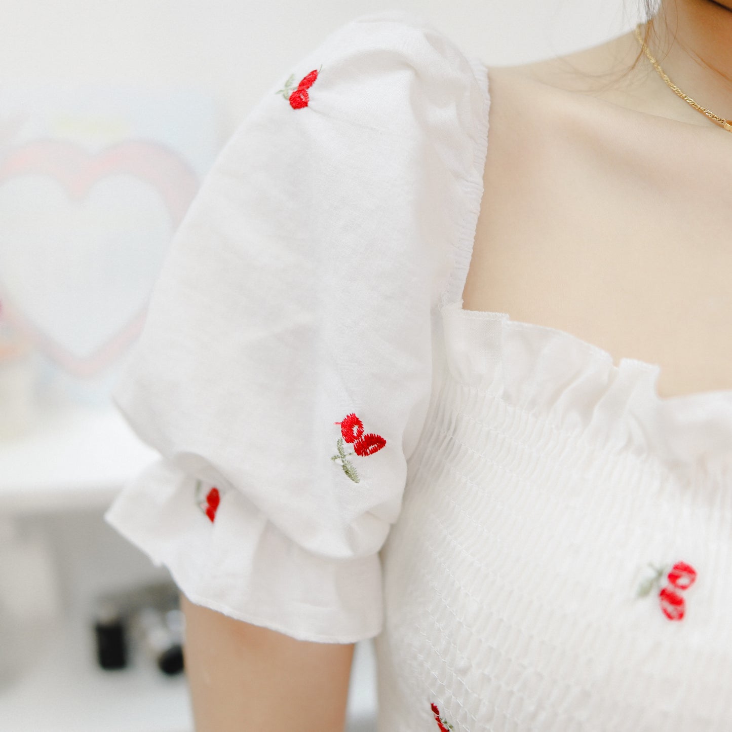 T538 DAISY CHERRY TOP