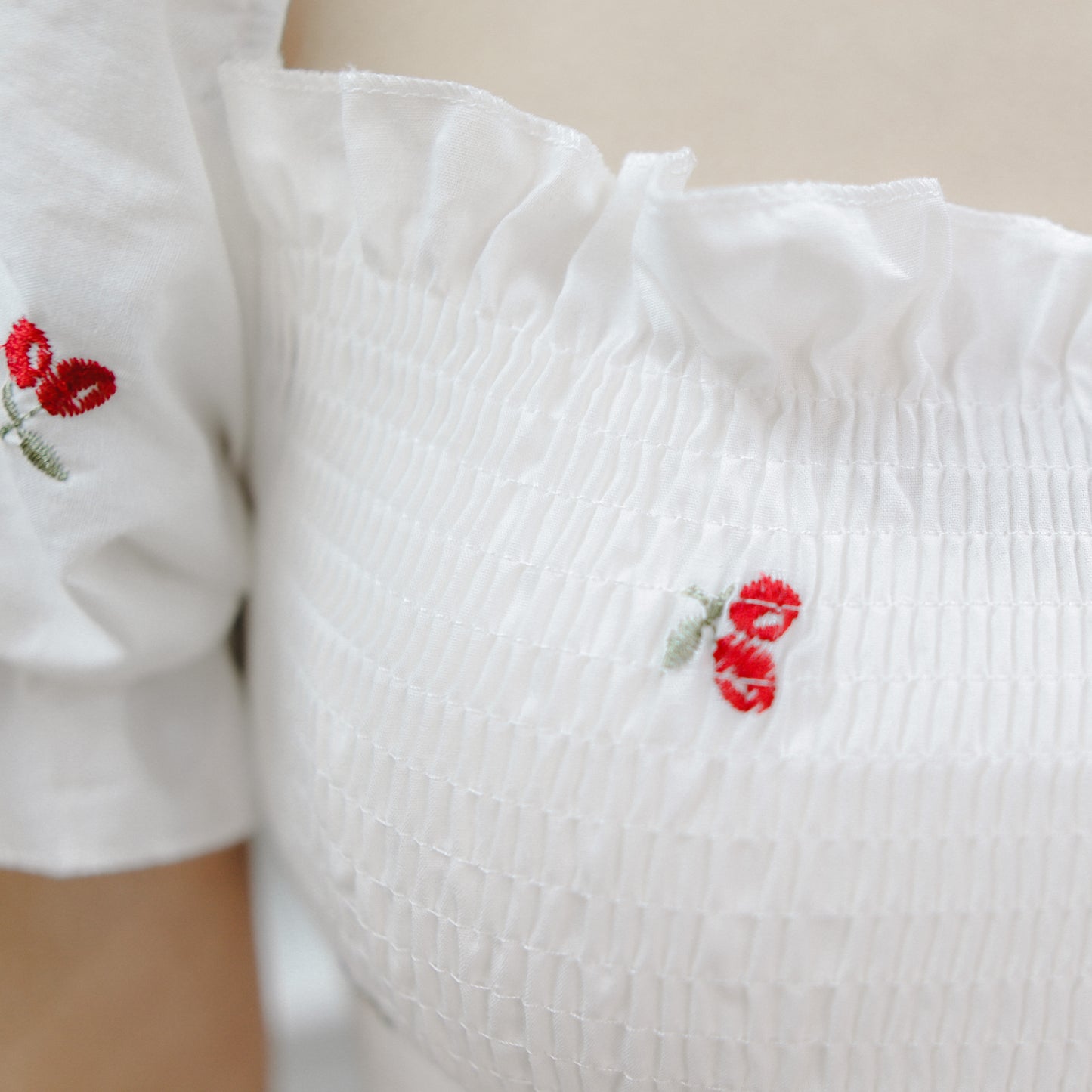 T538 DAISY CHERRY TOP