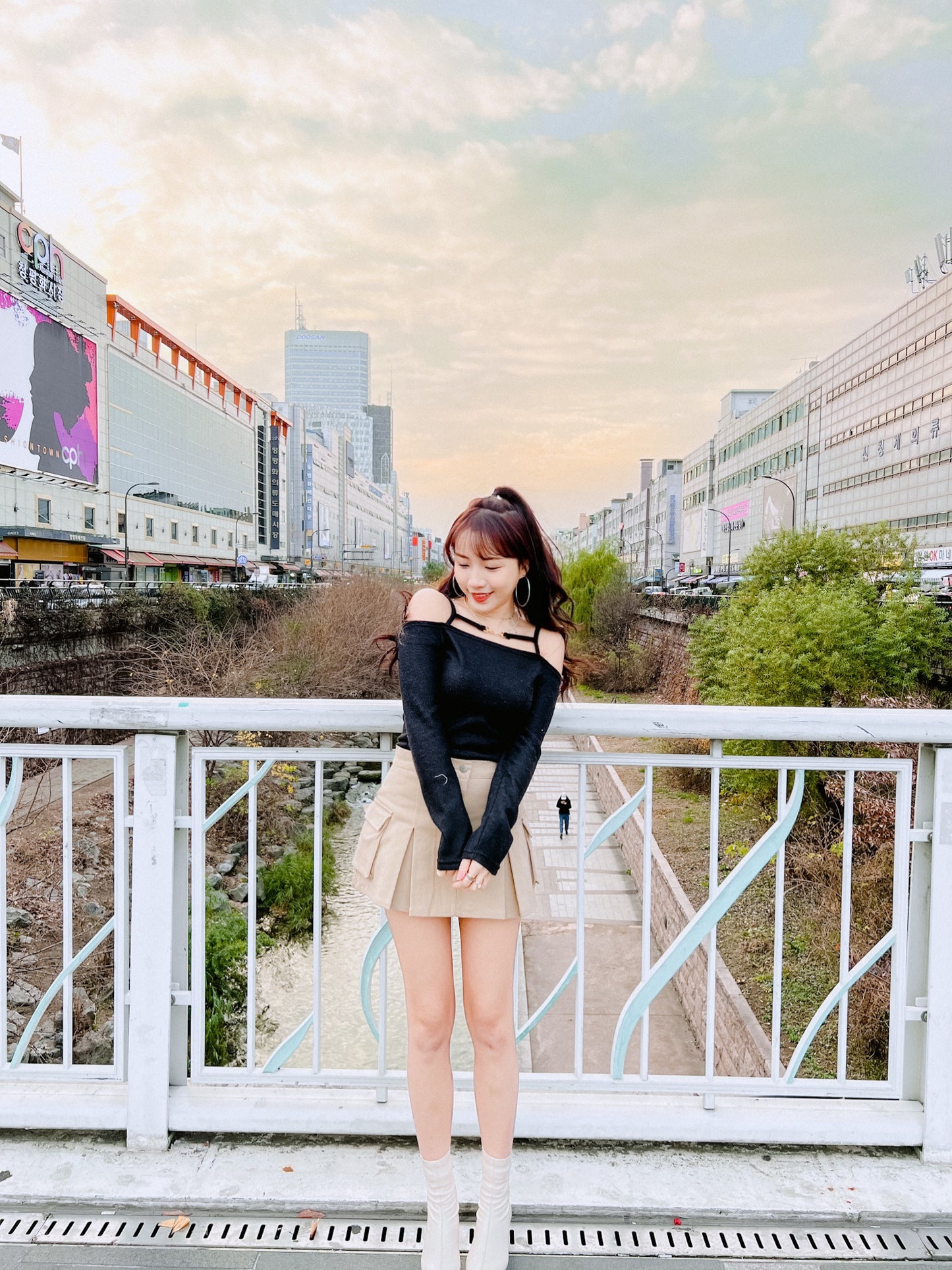 T889 COLLAR TOP