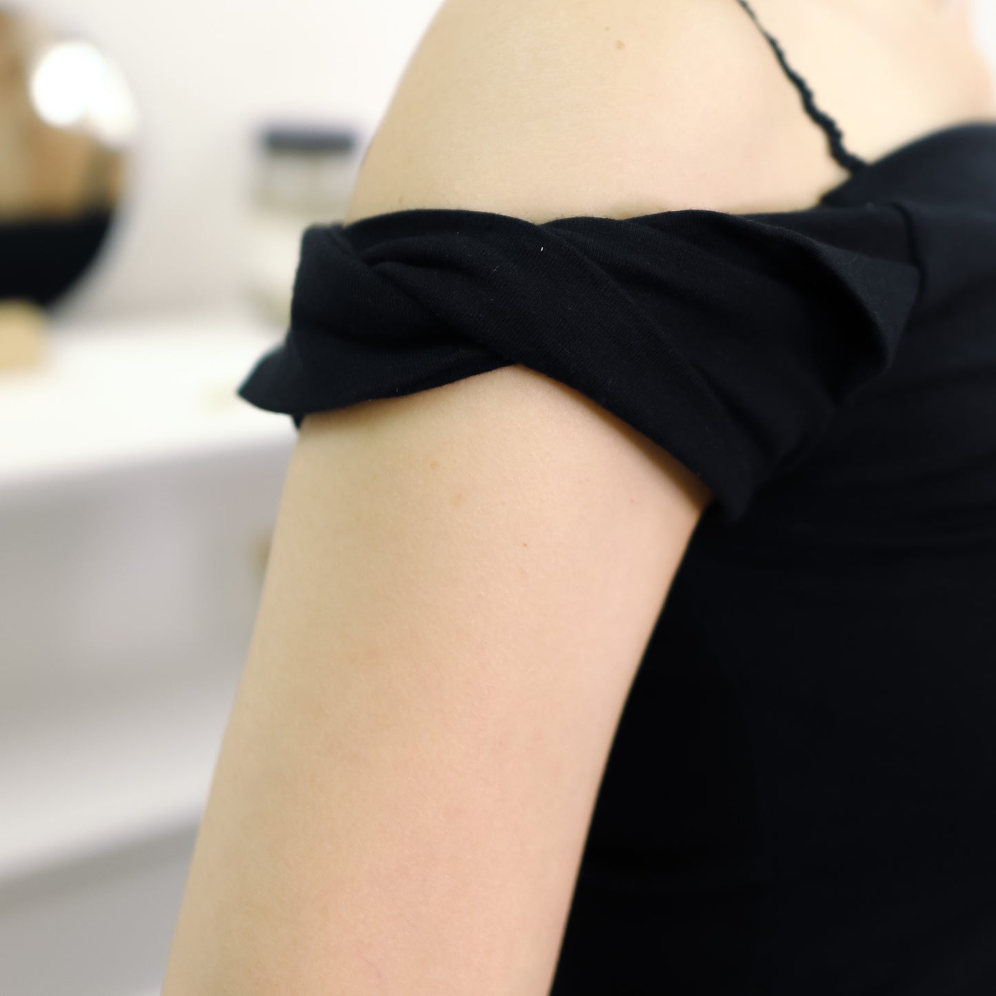 T536 SENSES TOP