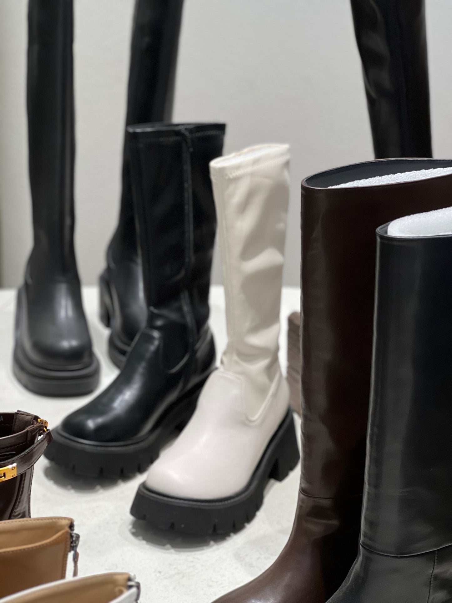 SE028 MOOD BOOTS