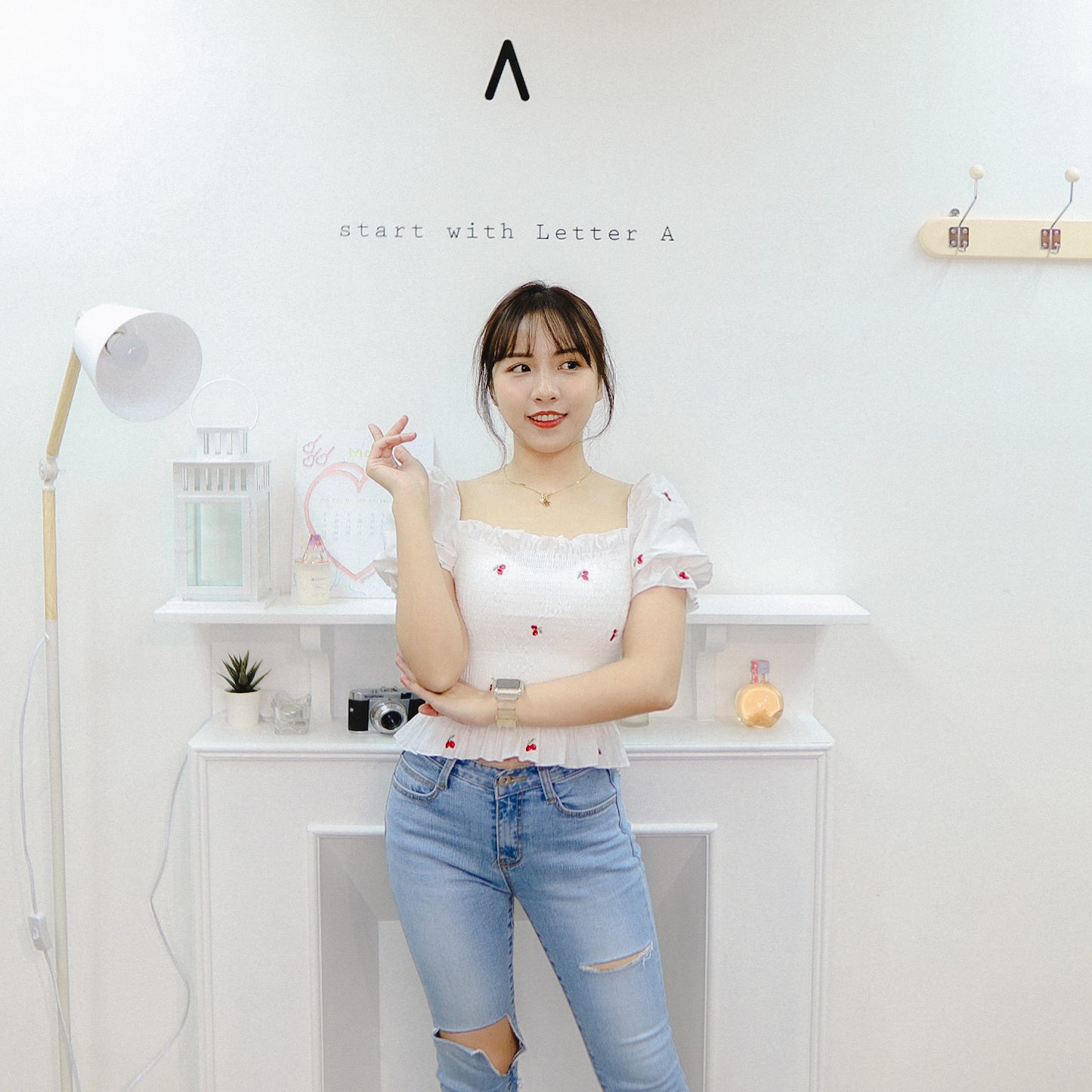 T538 DAISY CHERRY TOP