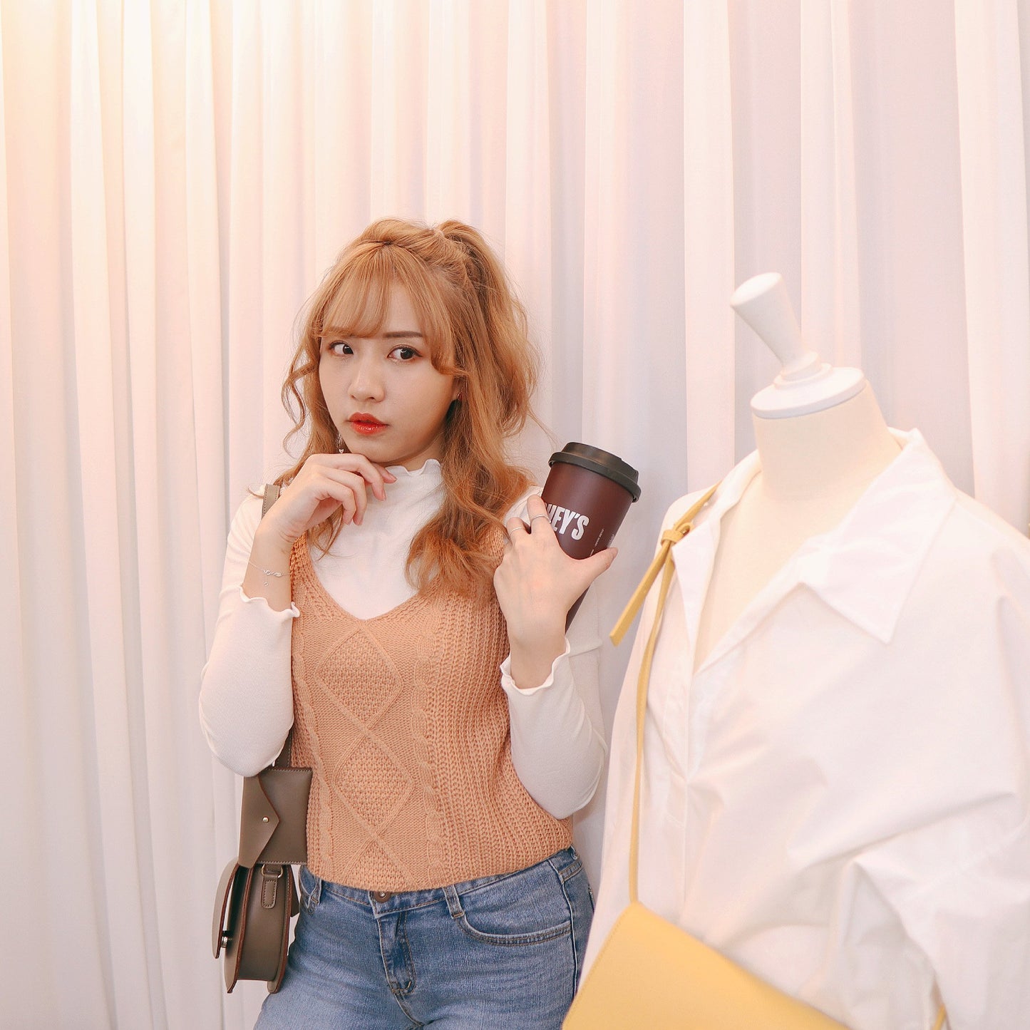 #T223 LITTLE KNIT VEST - Letta A