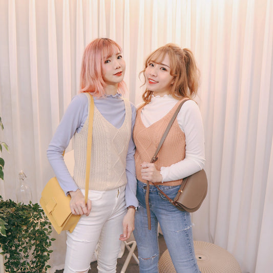 #T223 LITTLE KNIT VEST - Letta A