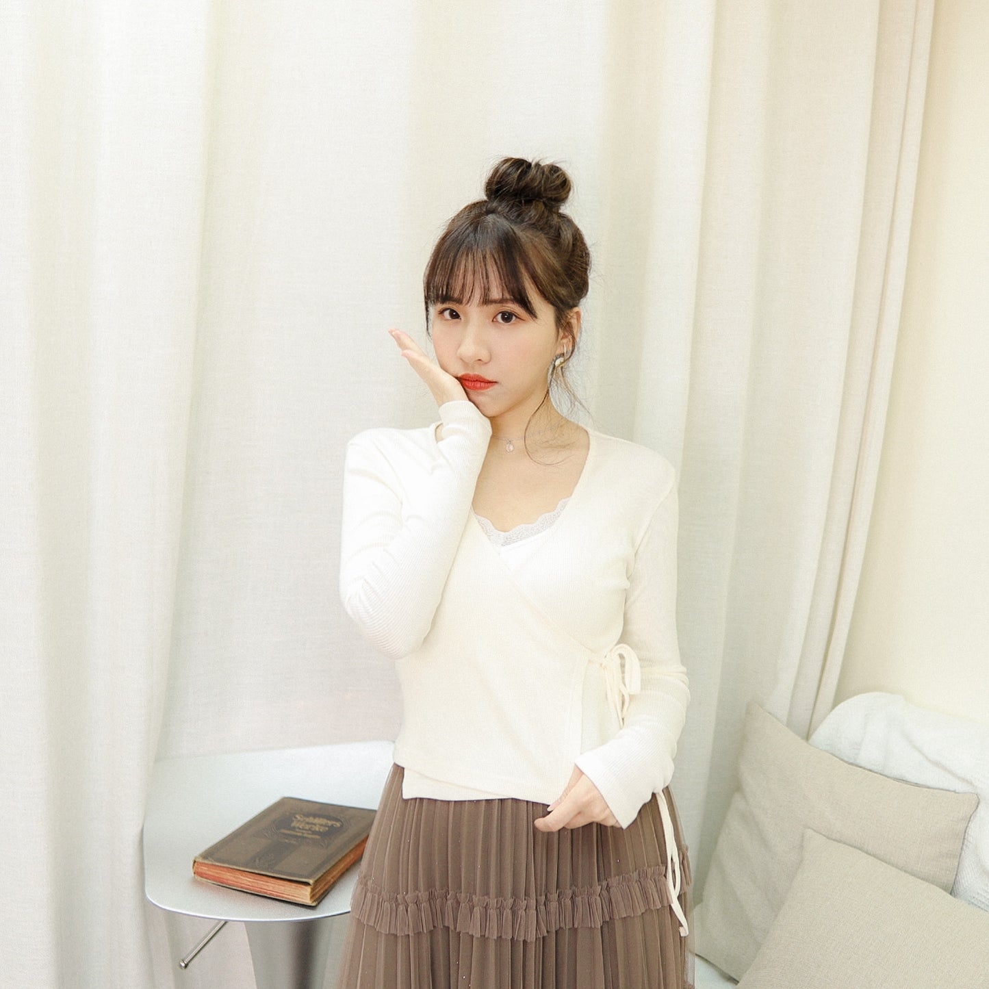 T452 QUEENIE TOP