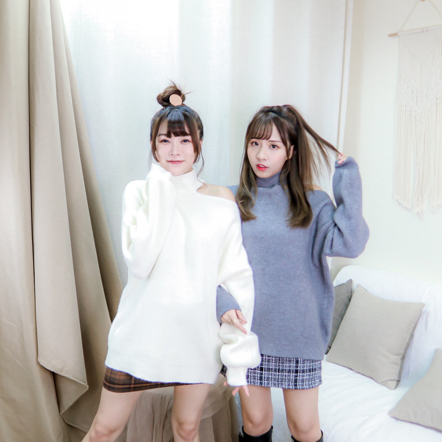 T396 DATING SWEATER