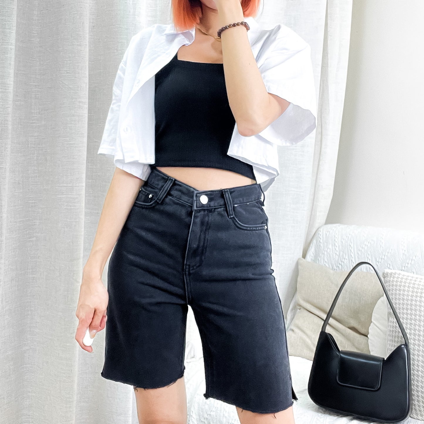 J246 BLACK DENIM SHORT