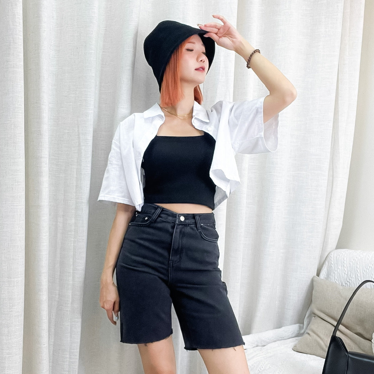 J246 BLACK DENIM SHORT
