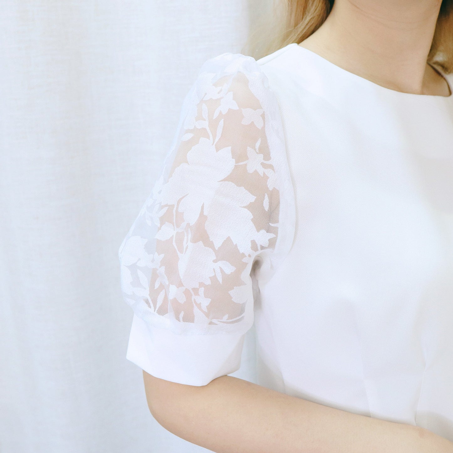 #T269 FLORAL WHITE BLOUSE - Letta A