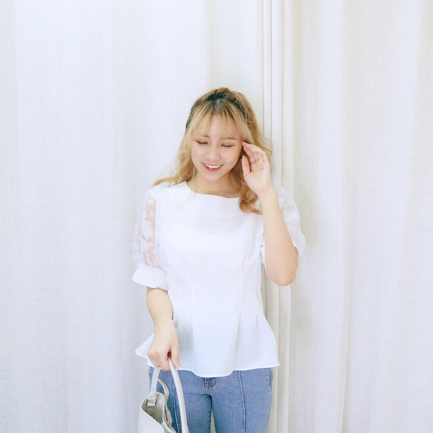 #T269 FLORAL WHITE BLOUSE - Letta A
