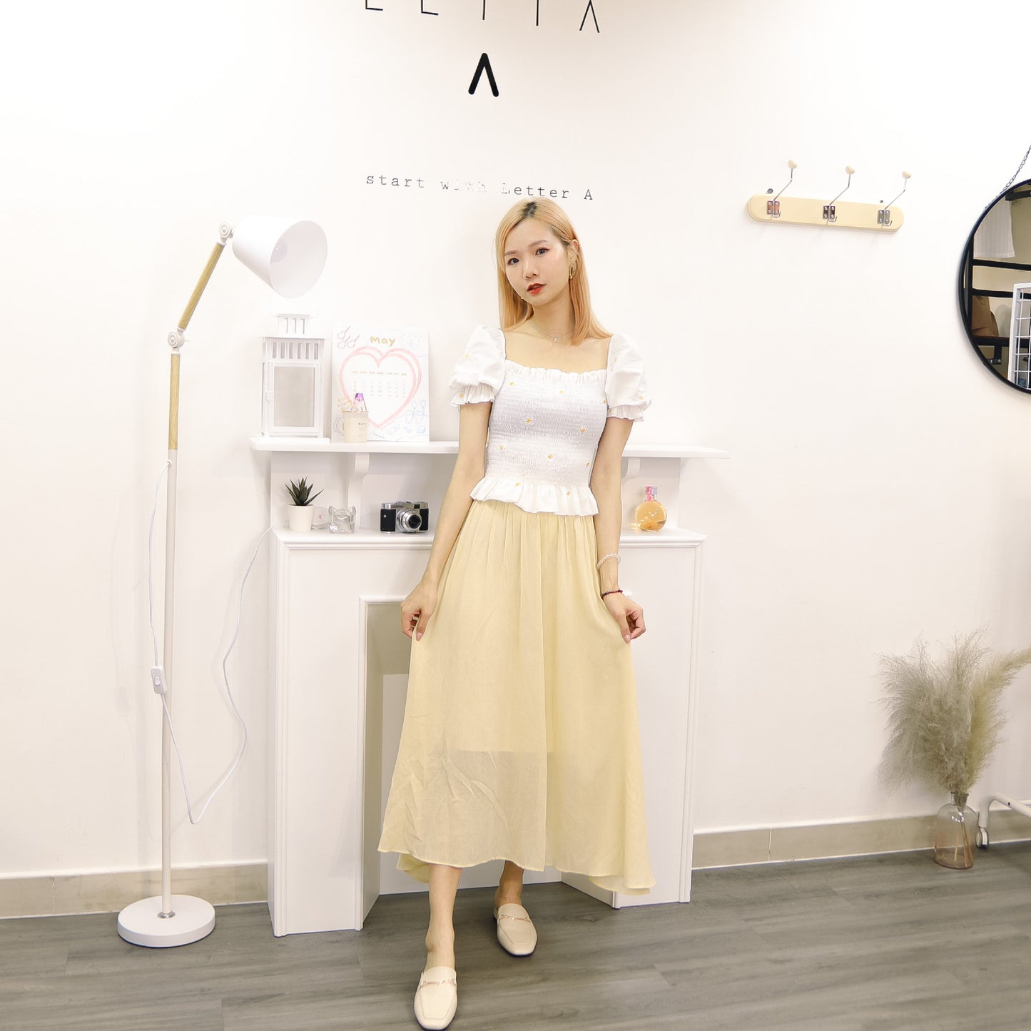 T538 DAISY CHERRY TOP