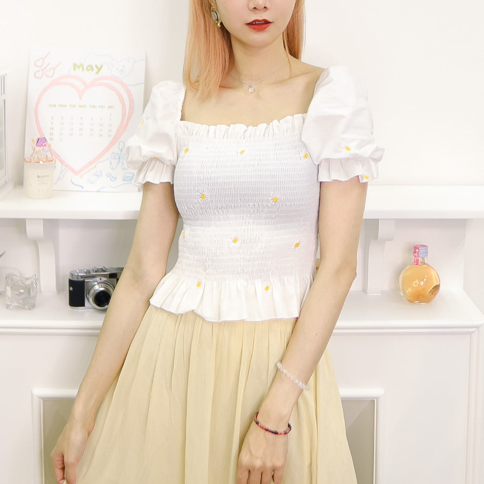 T538 DAISY CHERRY TOP