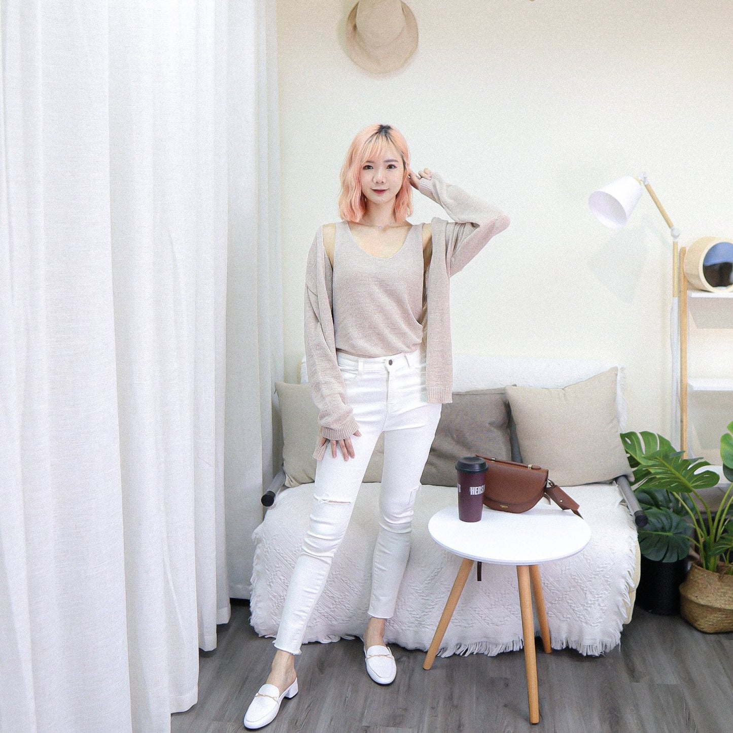 #J082 WHITEN JEANS - Letta A