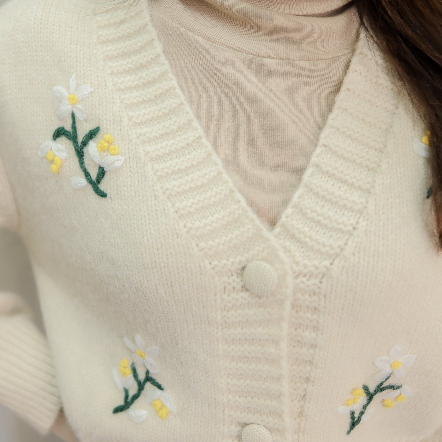 T429 FLORAL GIRL KNIT TOP