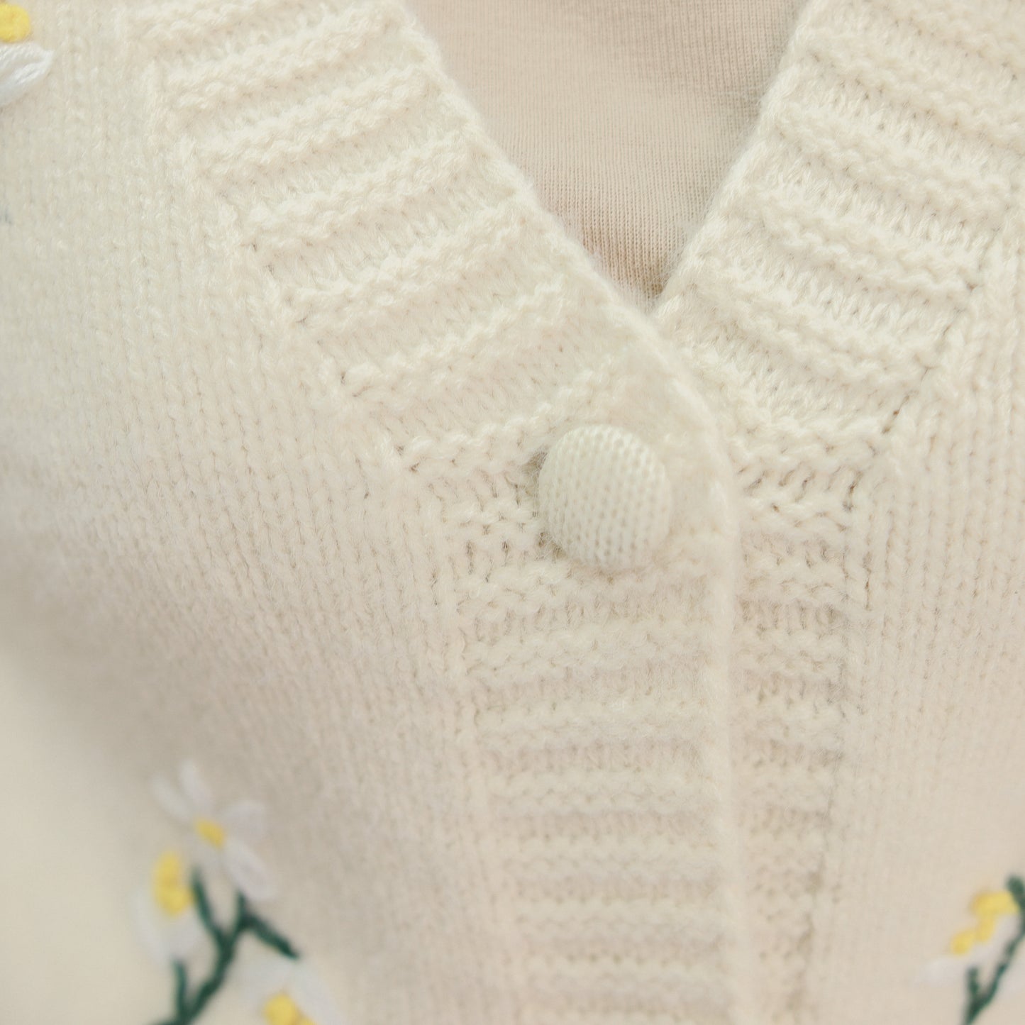 T429 FLORAL GIRL KNIT TOP