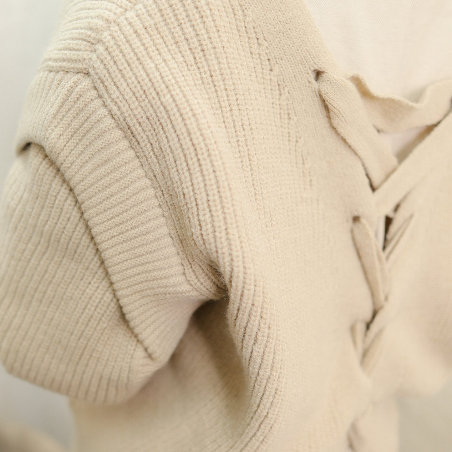 T437 RIBBON BACK SWEATER