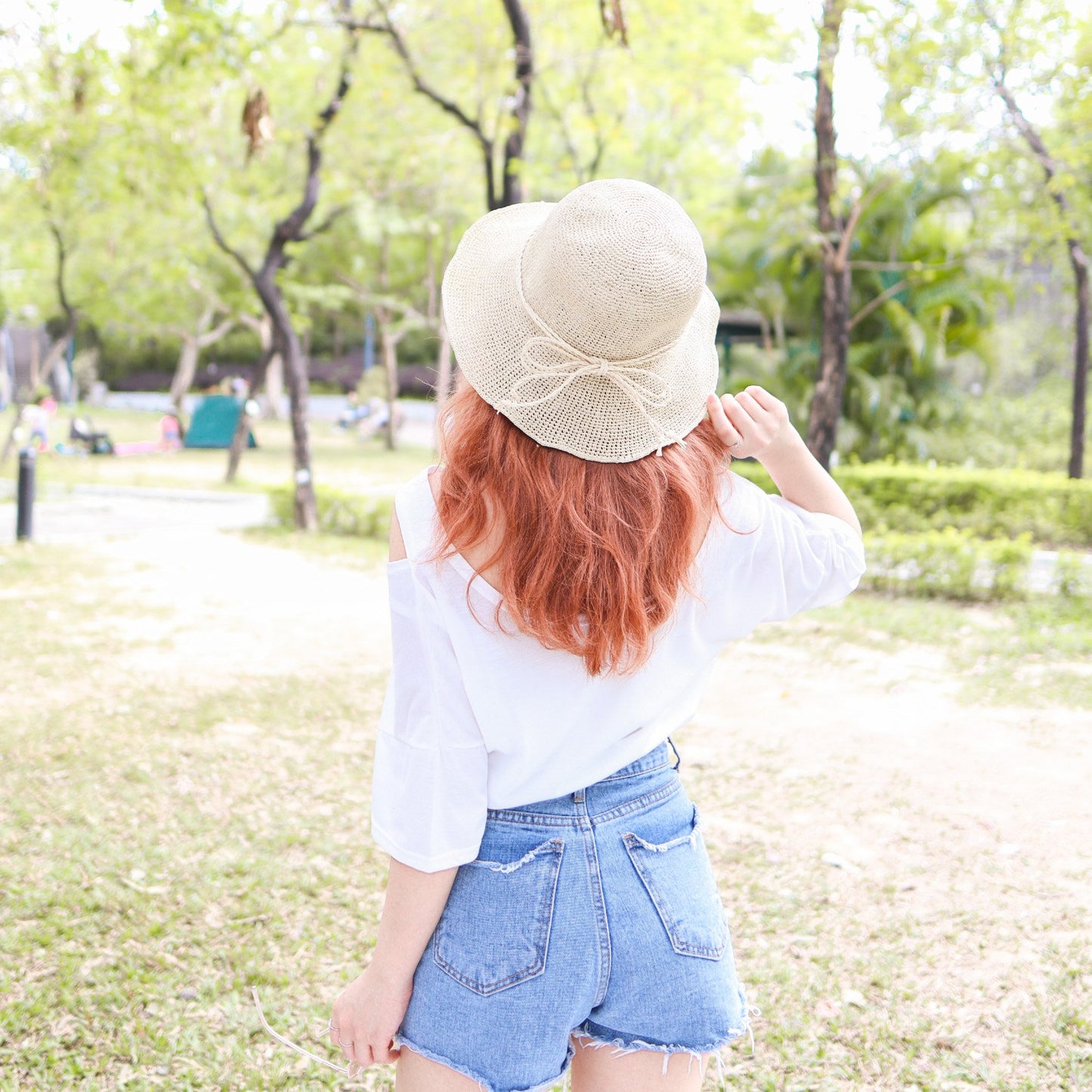 #A010 PLAY WITH ME HAT - Letta A