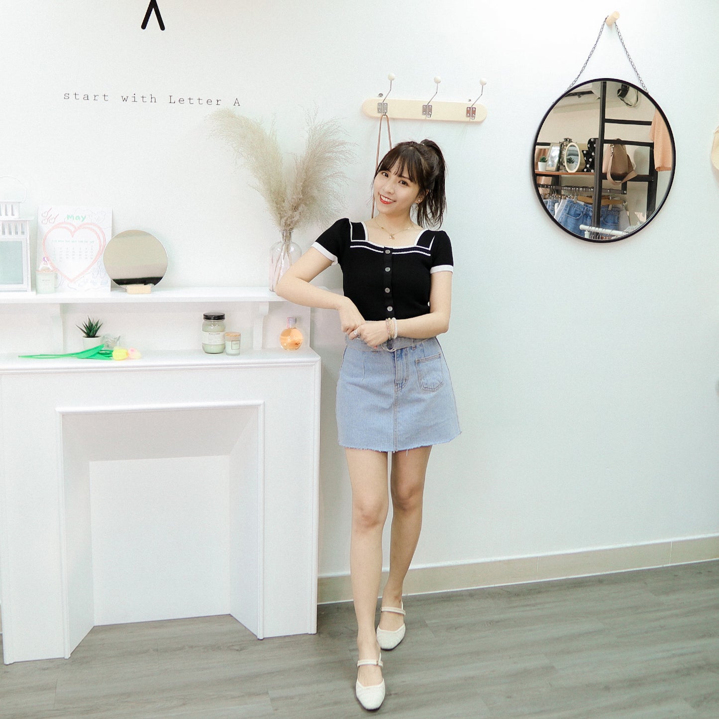 T522 FRIDAY KNIT TOP