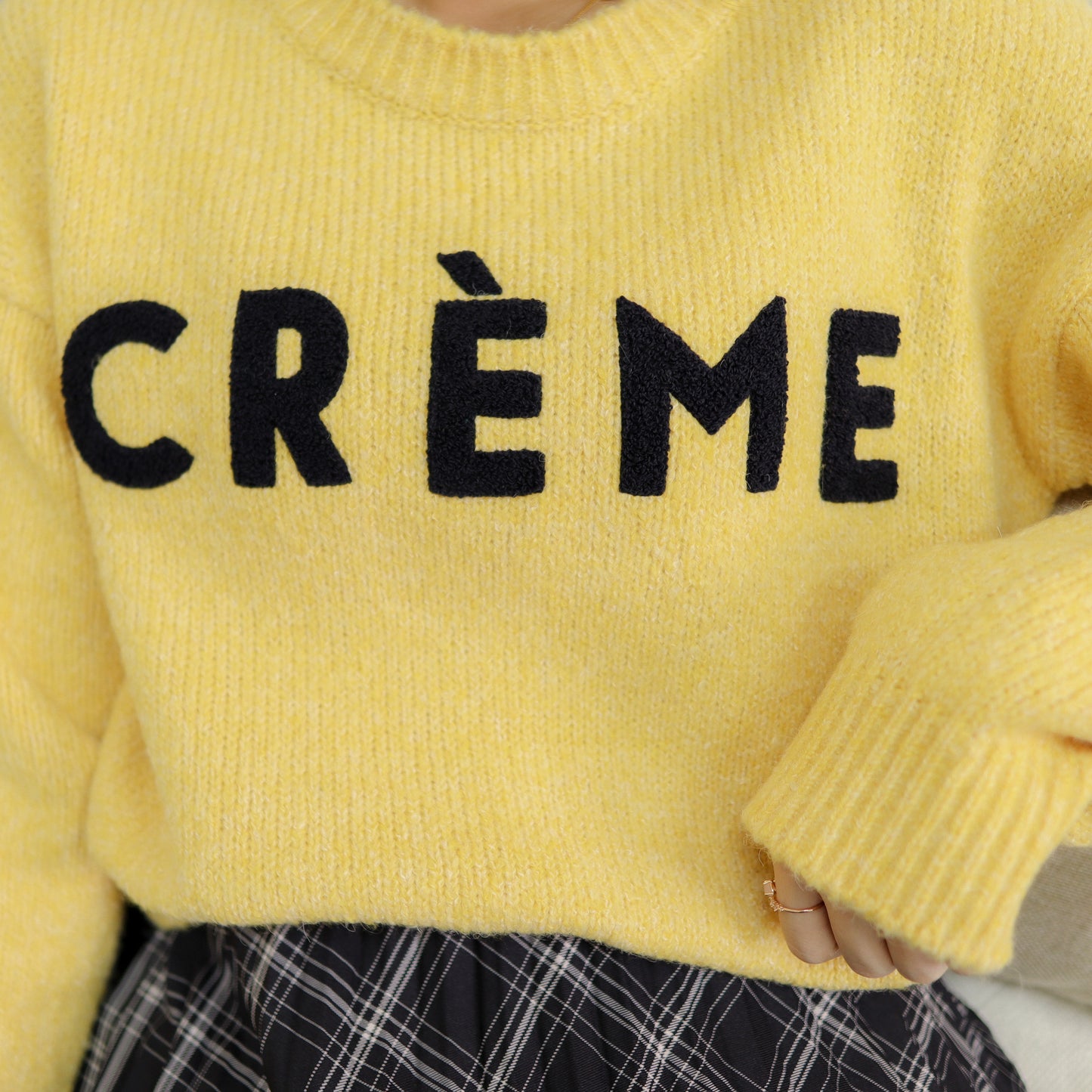 T453 CREME SWEATER