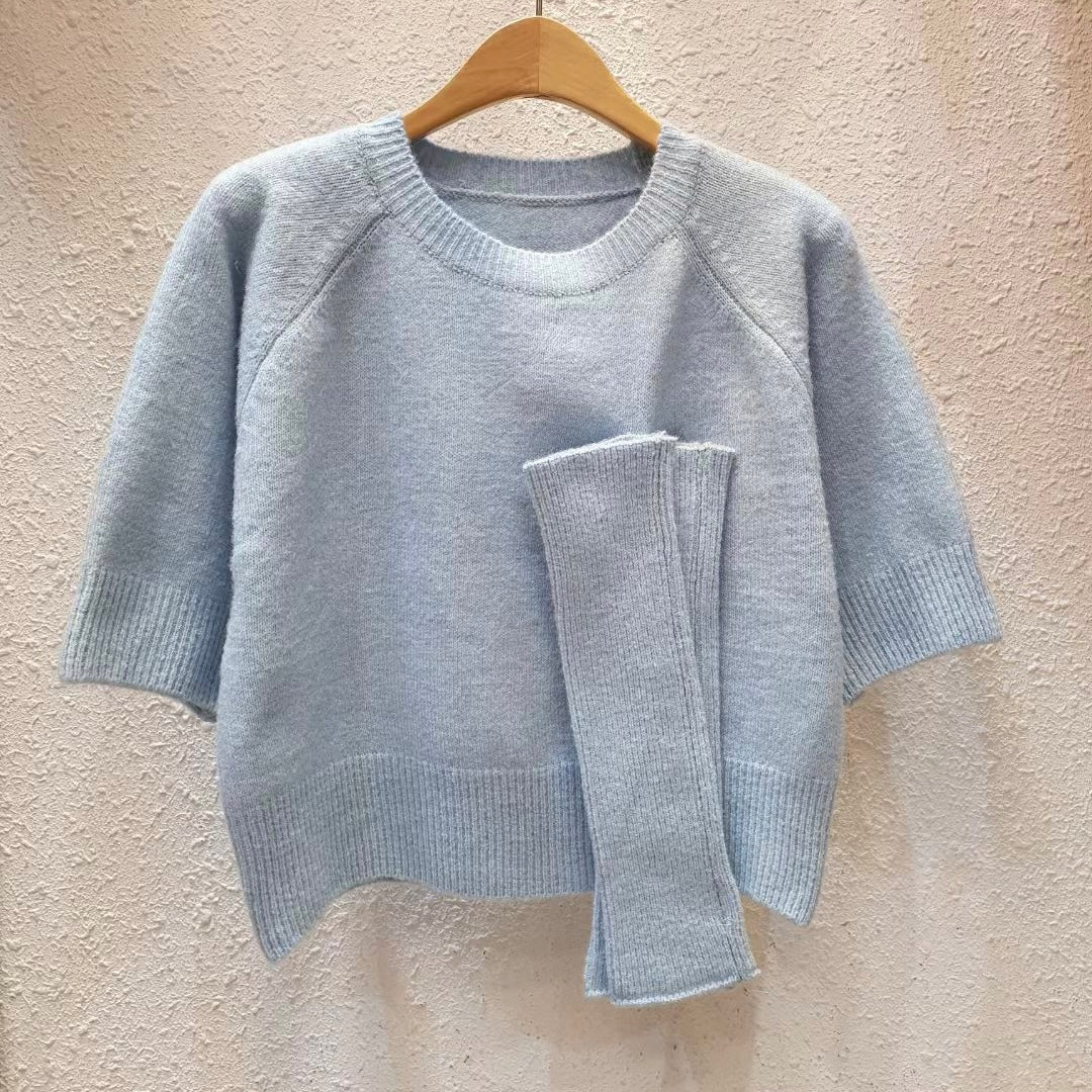 T696 JANUARY SWEATER