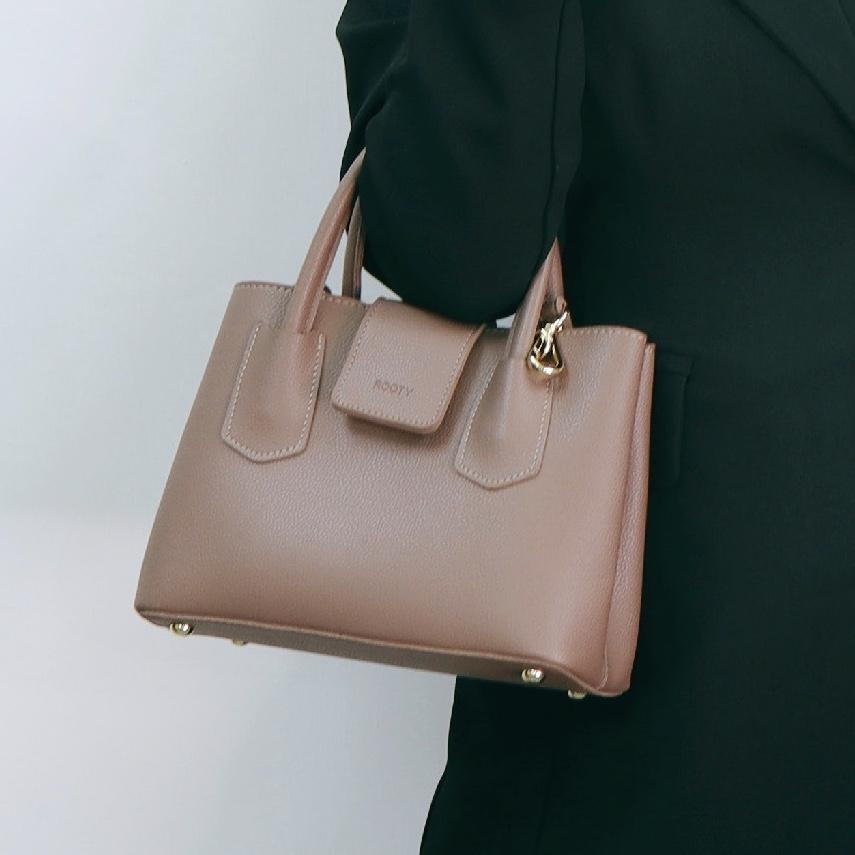 #BG013 SQUARE STYLE HANDBAG - Letta A