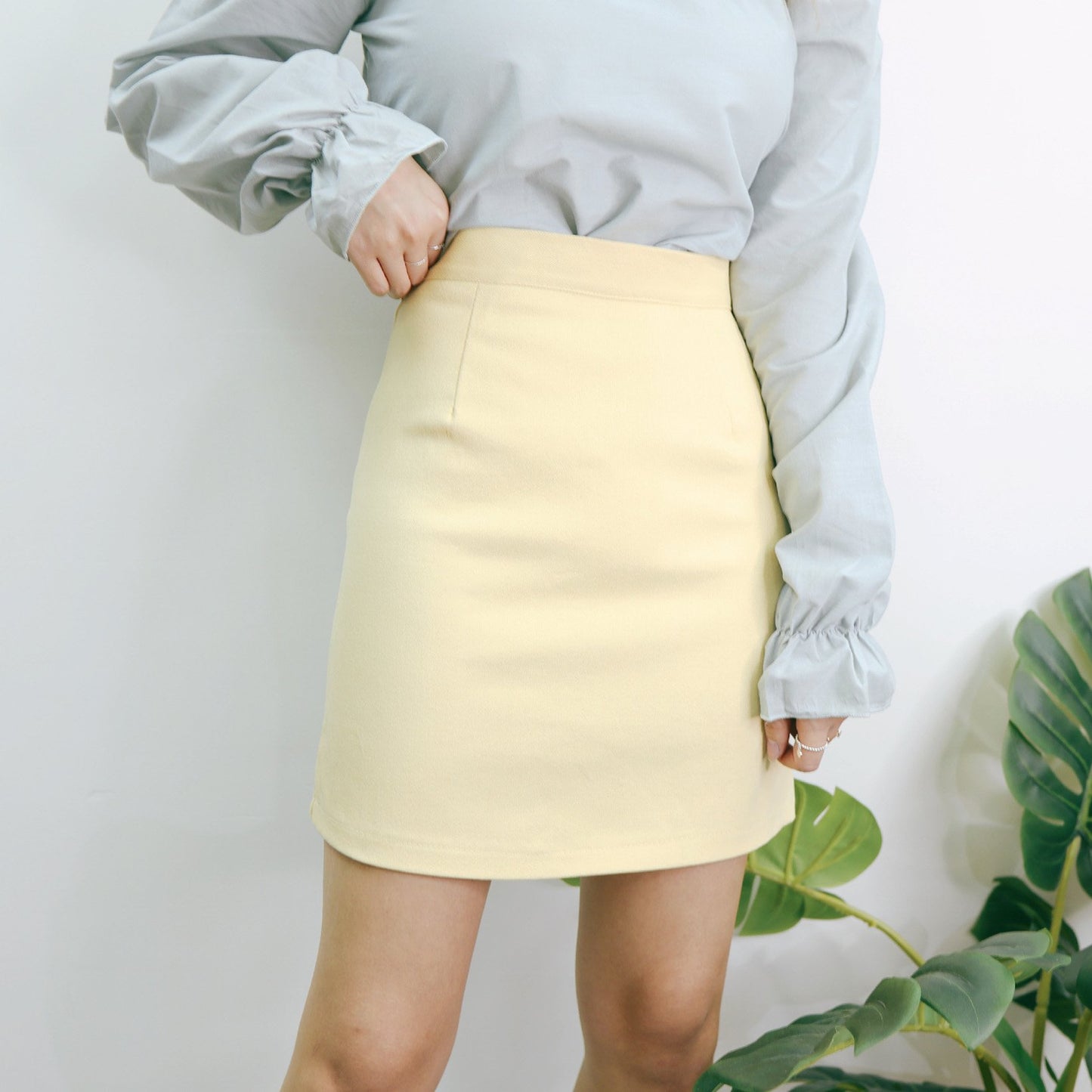 #B087 EGG ON SKIRT - Letta A