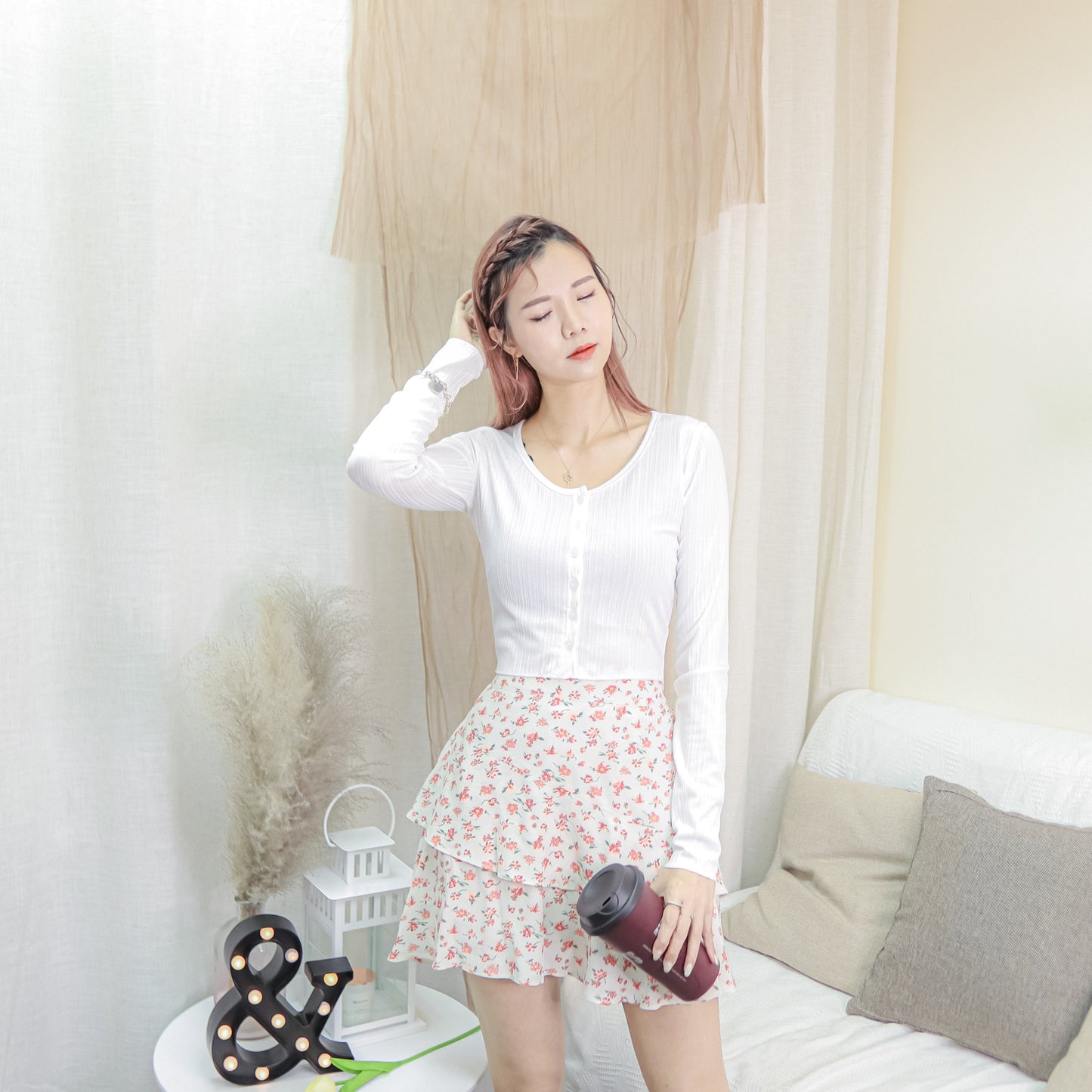 B160 WHITE DAY FLORAL SKIRT