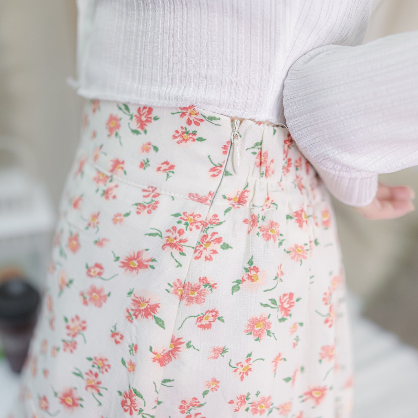 B160 WHITE DAY FLORAL SKIRT