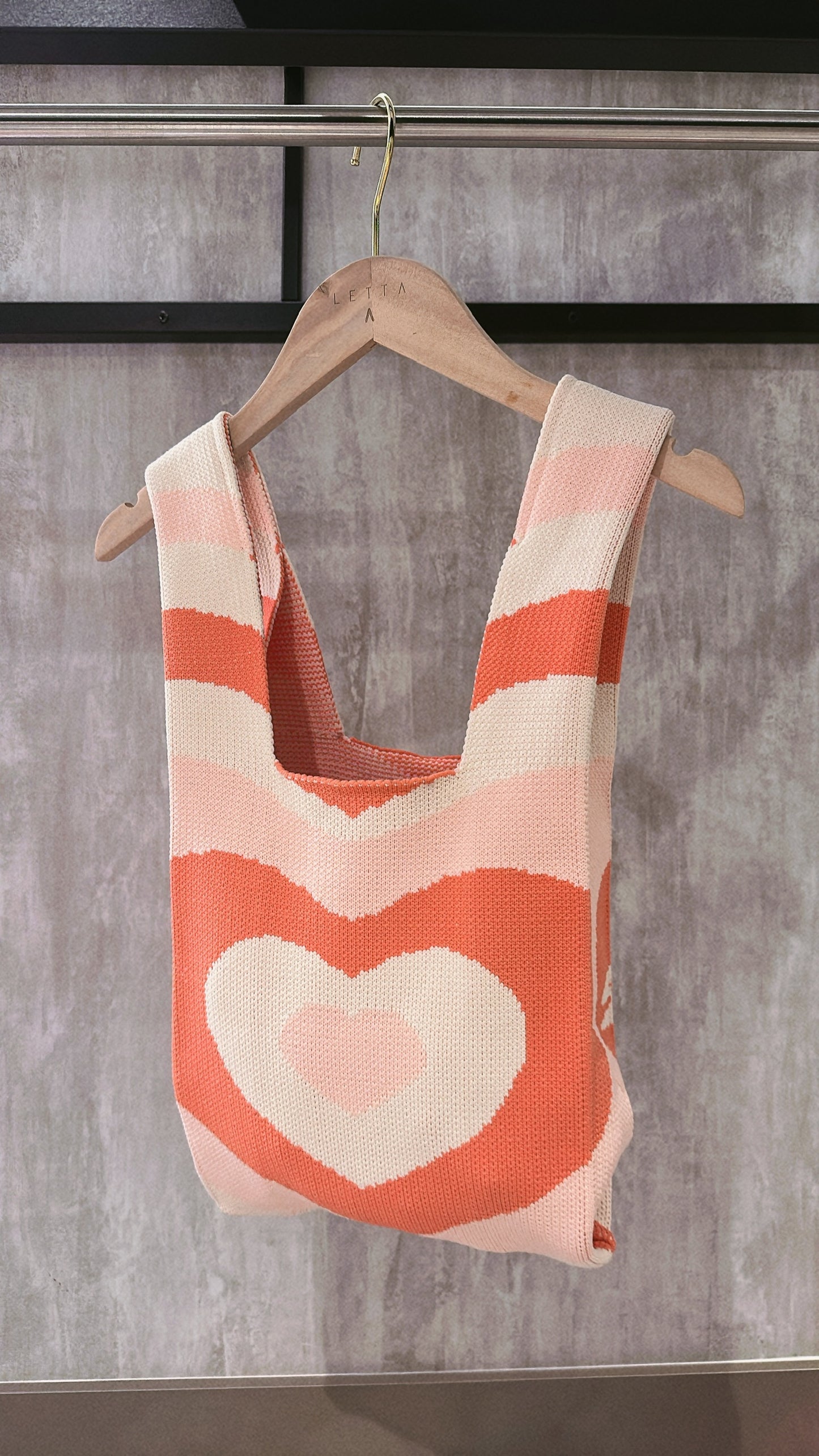 TH049 HEART ATTACK KNIT BAG