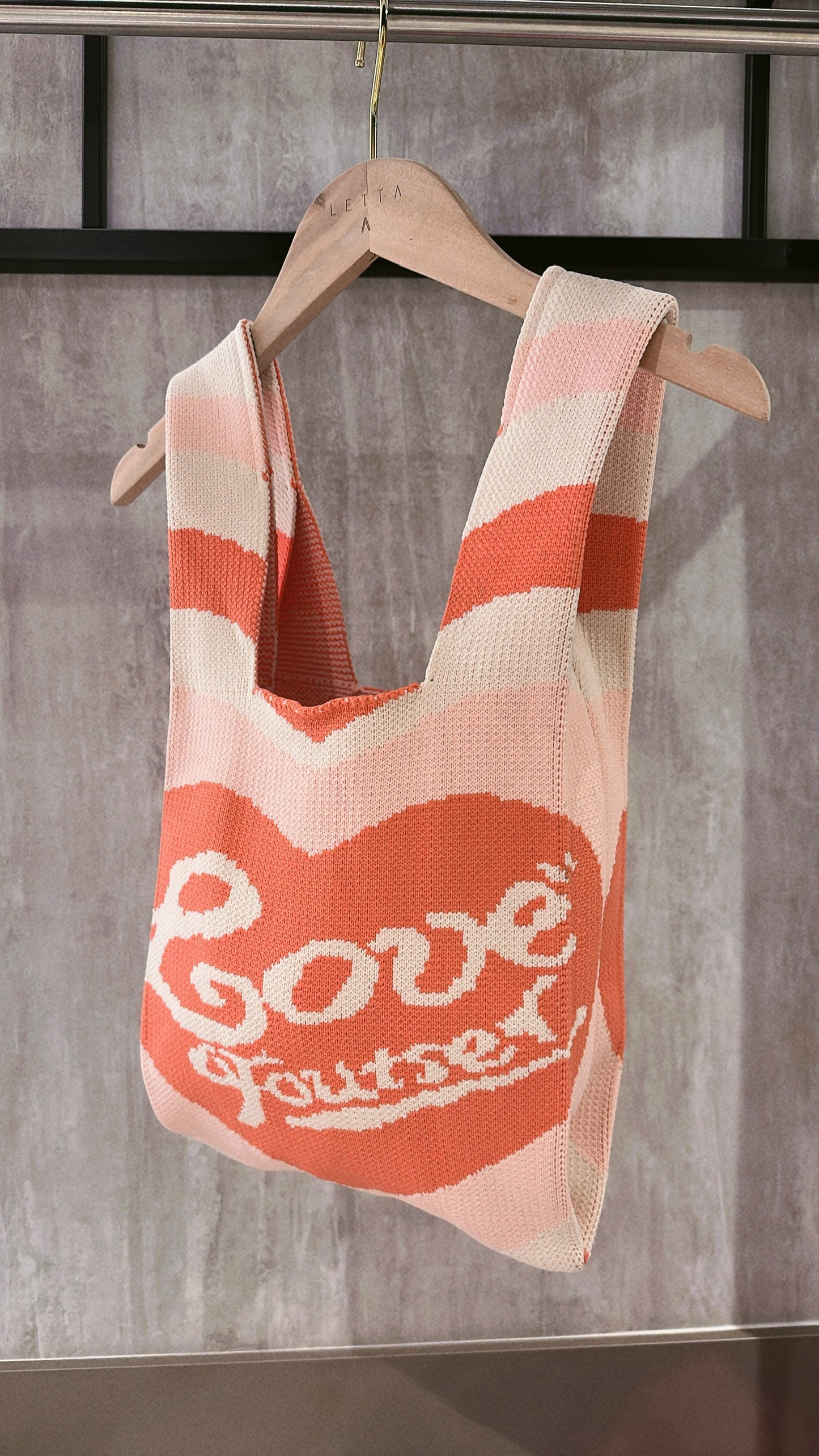 TH049 HEART ATTACK KNIT BAG