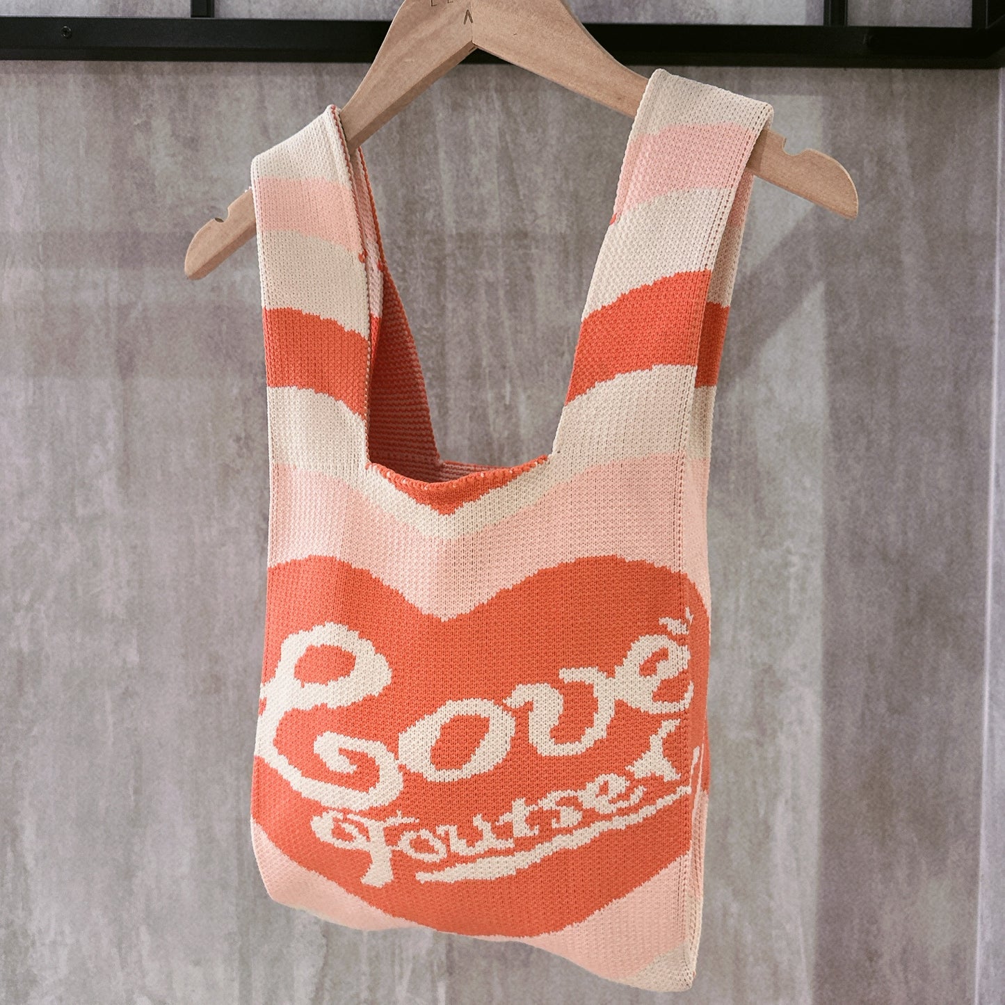TH049 HEART ATTACK KNIT BAG