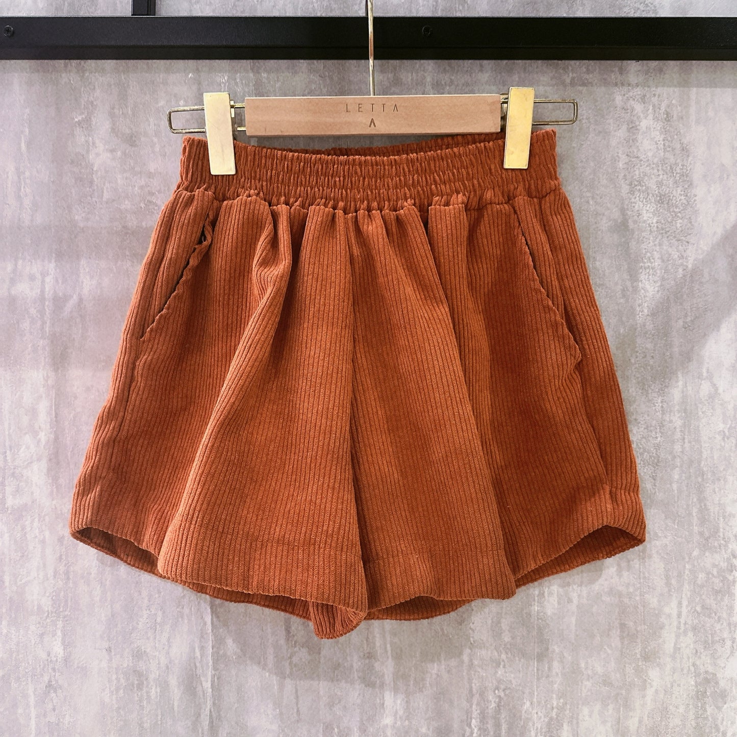 TH060 POLLY SHORTS