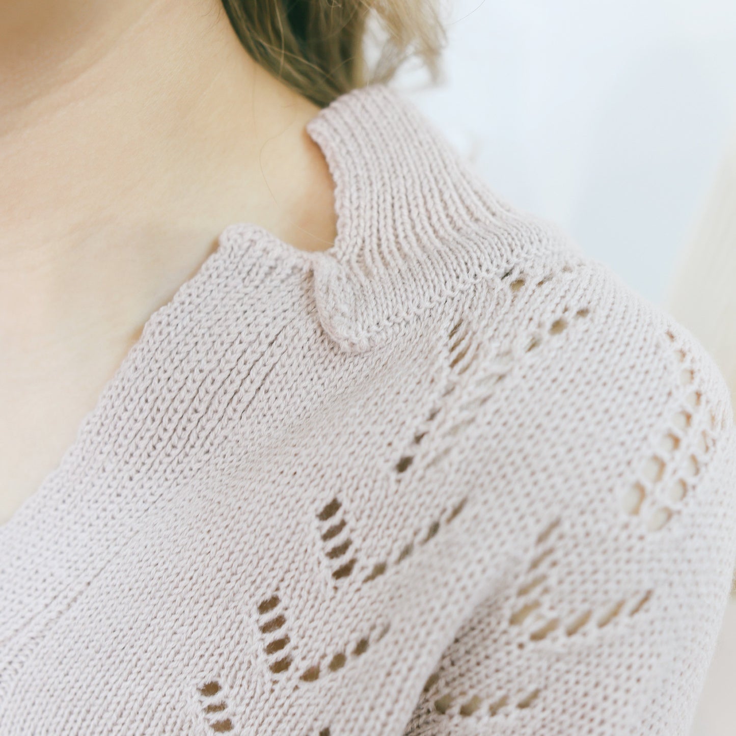 #T217 FLOWERY KNIT TOP - Letta A