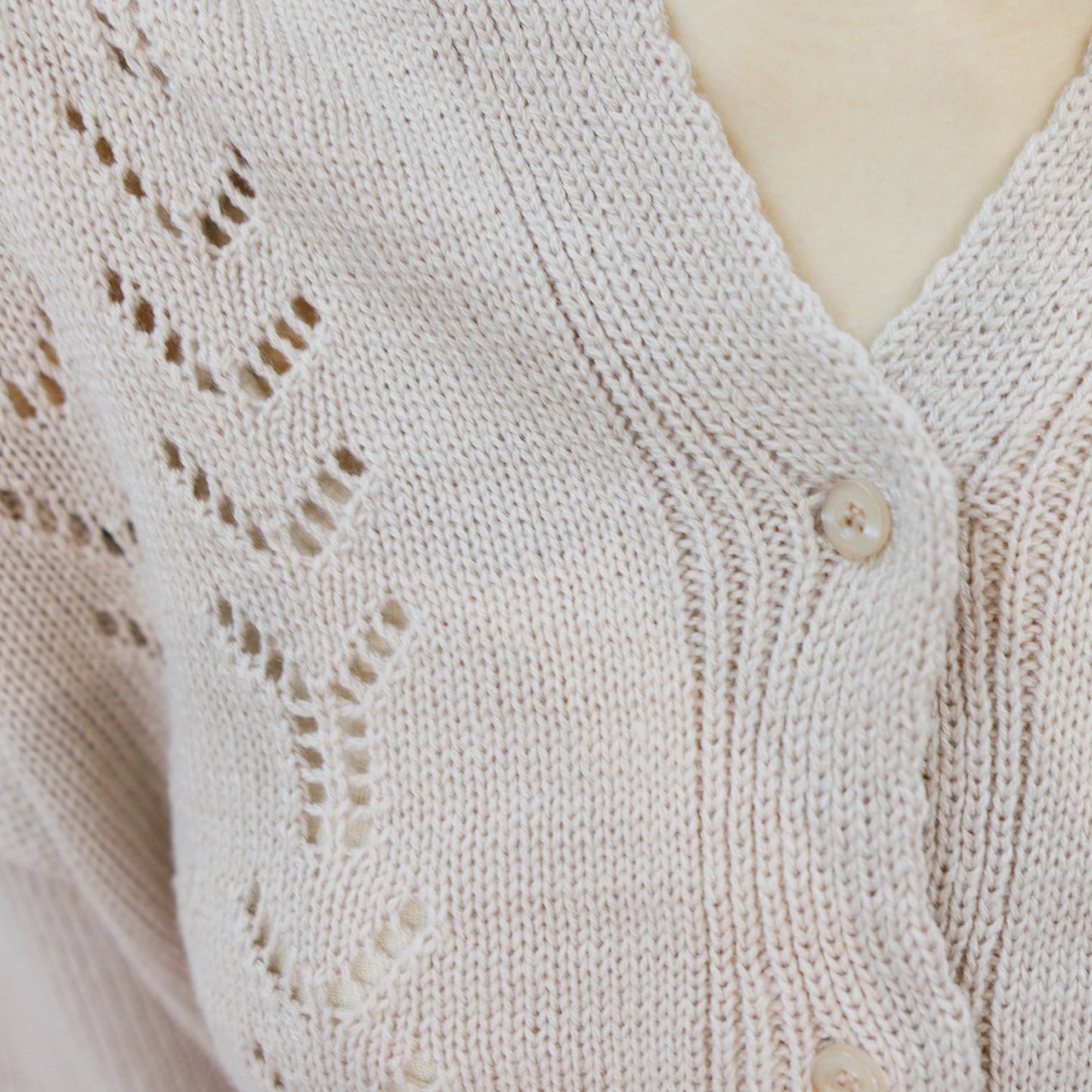 #T217 FLOWERY KNIT TOP - Letta A