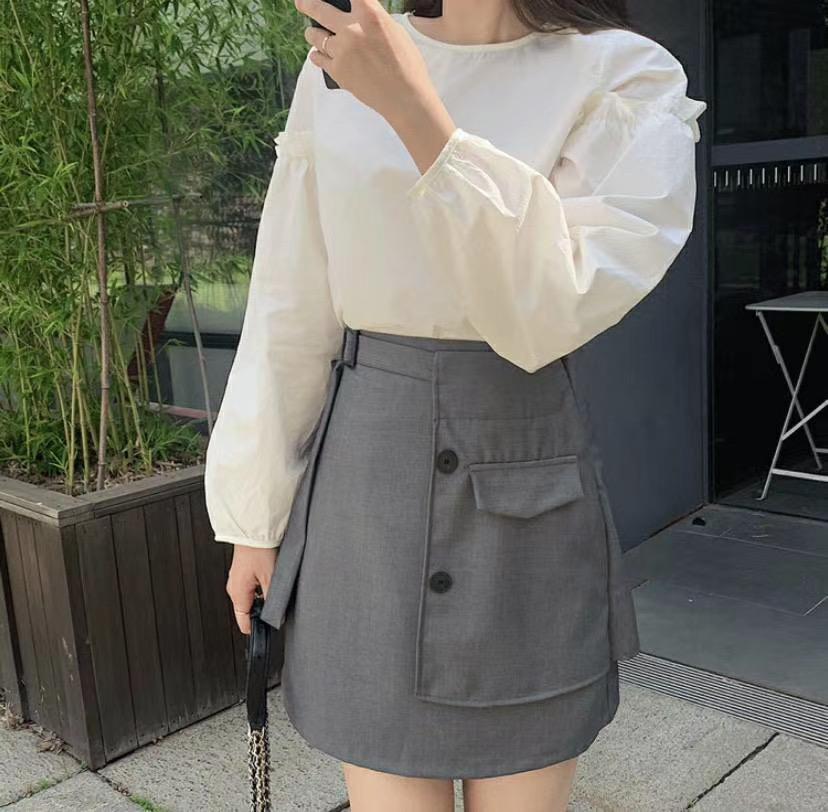 B135 WONDERLAND MINI SKIRT