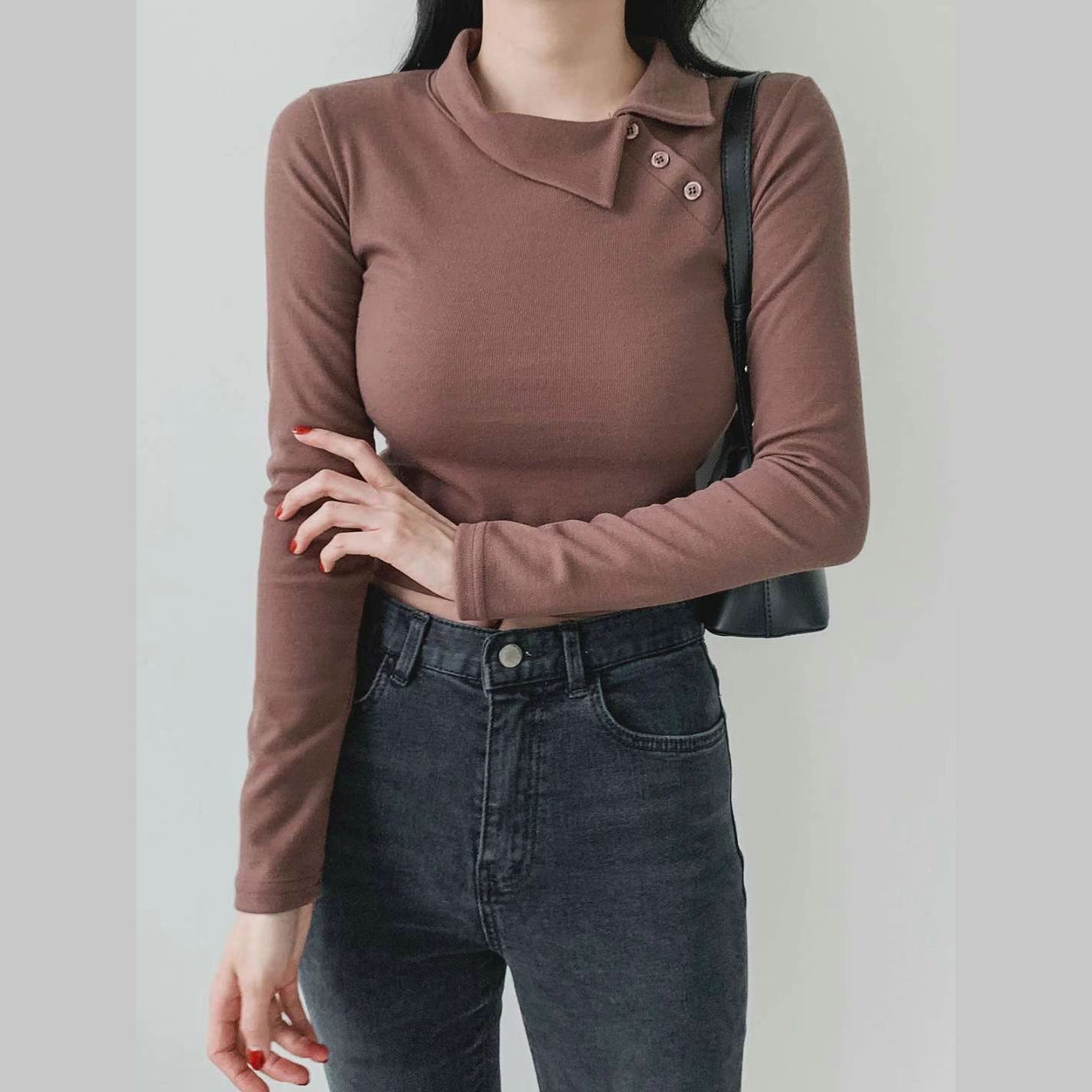 T627 MONDAY TOP