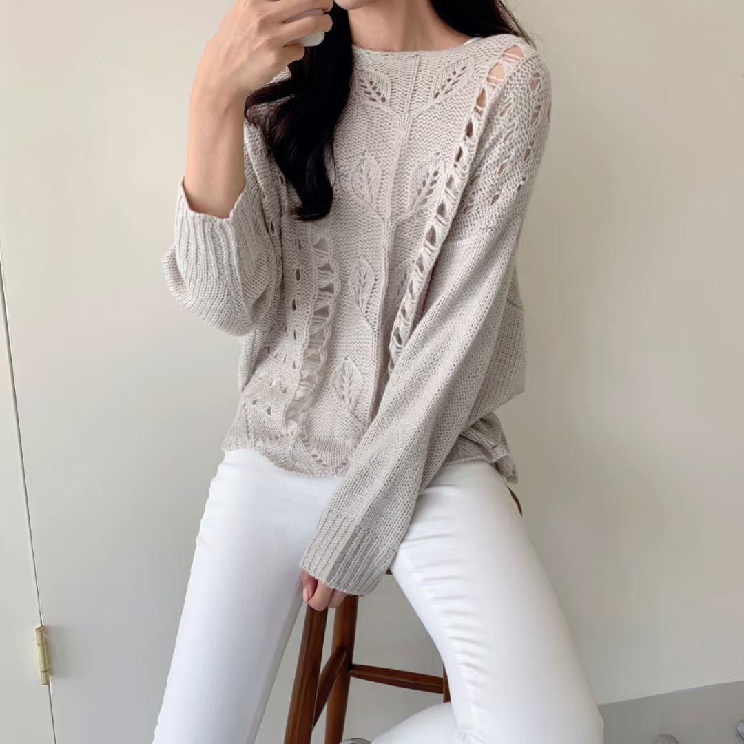 T626 HELLO SWEATER