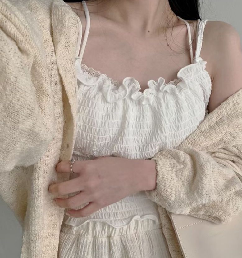 T838 LILY RUFFLE TOP