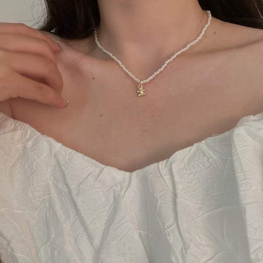 A061 BEAR PEARL NECKLACE