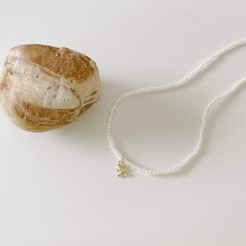 A061 BEAR PEARL NECKLACE