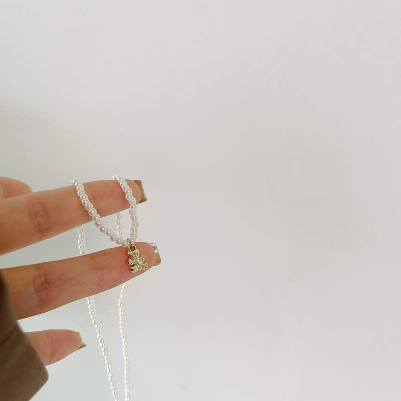 A061 BEAR PEARL NECKLACE
