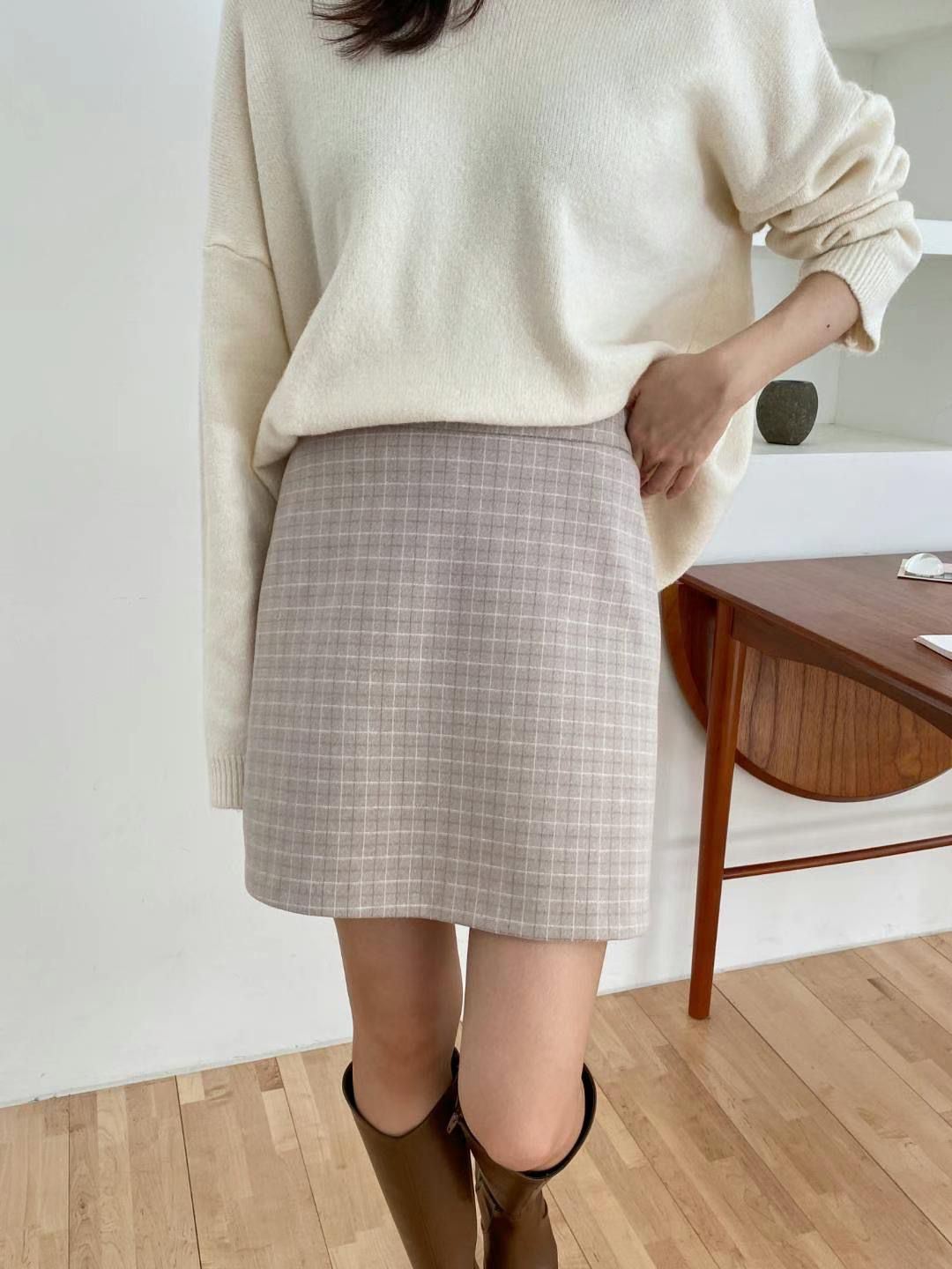B264 TUESDAY SKIRT